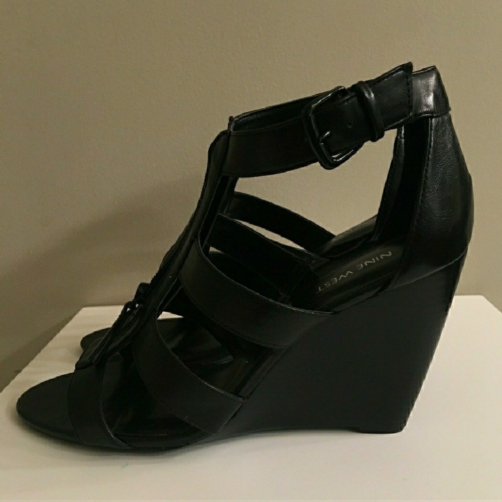 NINE WEST Black Wedge Gladiator Sandle New Size 11
